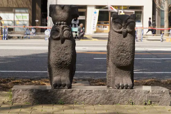 Street sculpture, Otemae-dori (7)